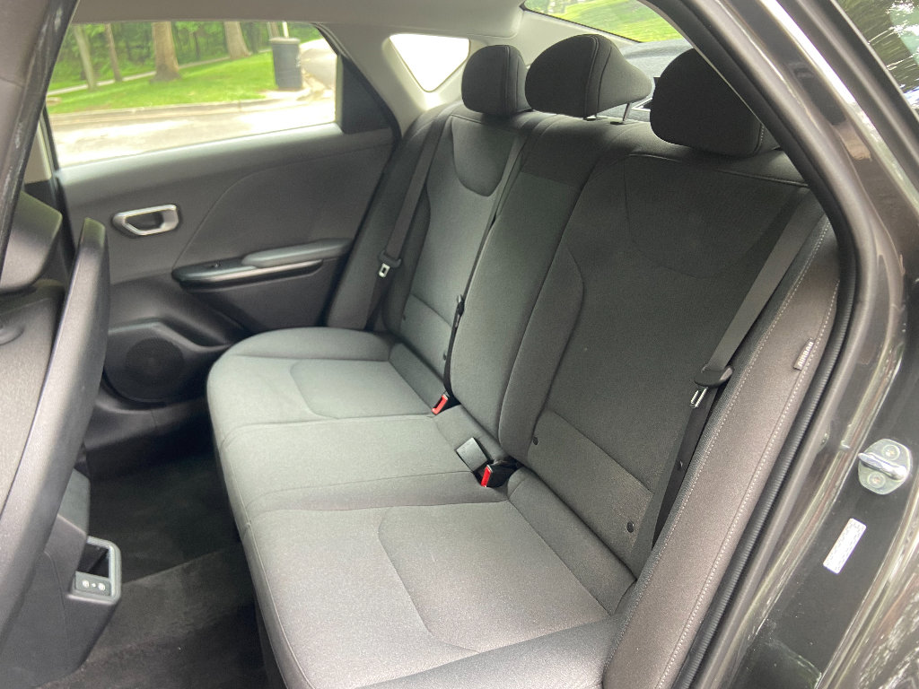 Used 2025 Kia K4 FWD image 25