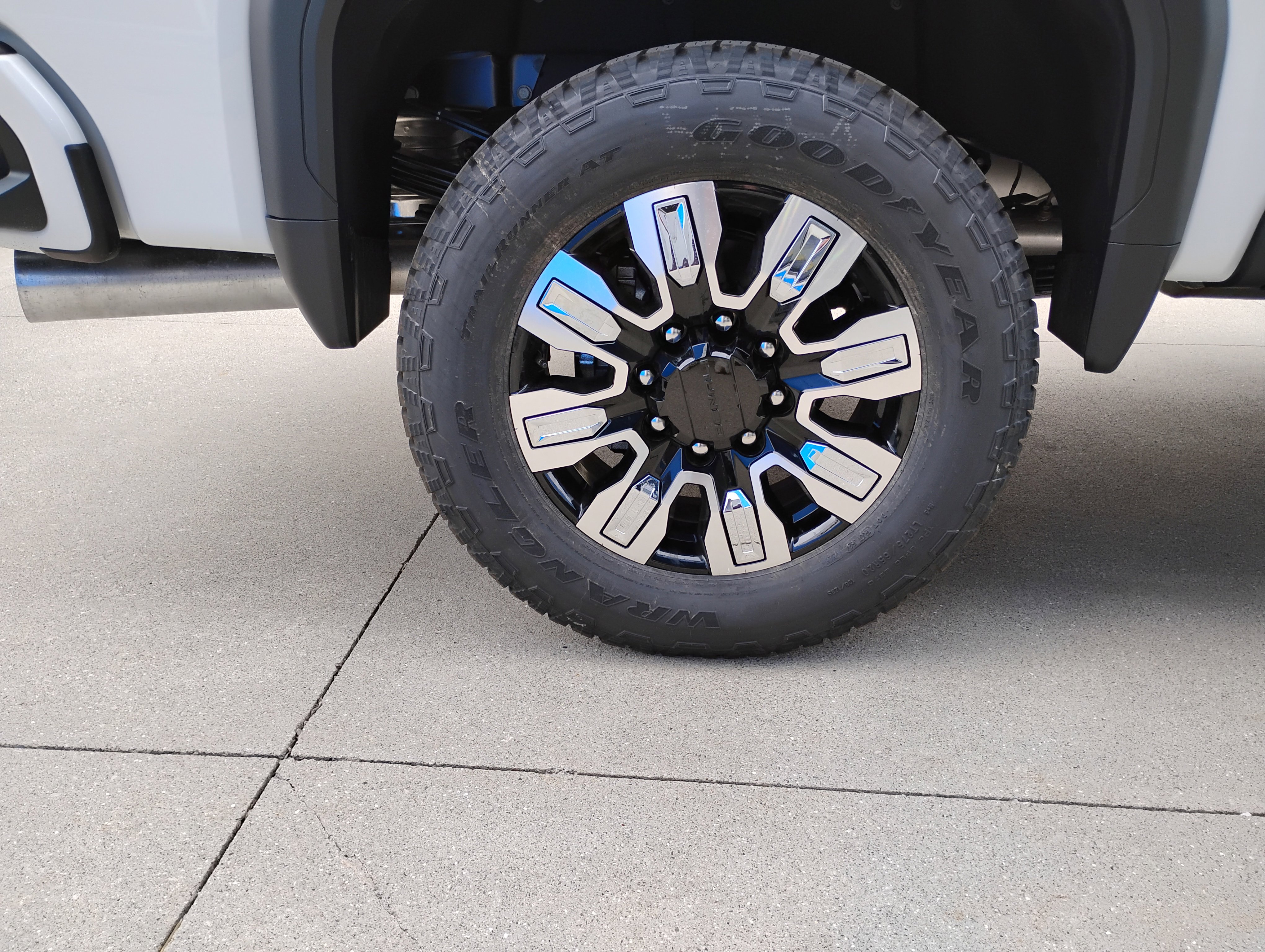 New 2025 GMC Sierra 2500 Denali w/ Denali Reserve Package image 16