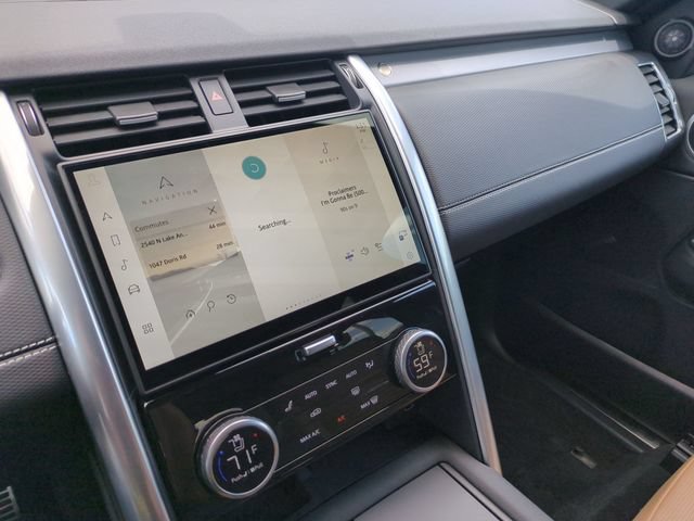 Used 2025 Land Rover Discovery Dynamic SE AWD/4WD image 11