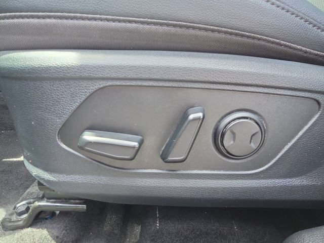 Used 2025 Kia Sportage EX FWD image 12