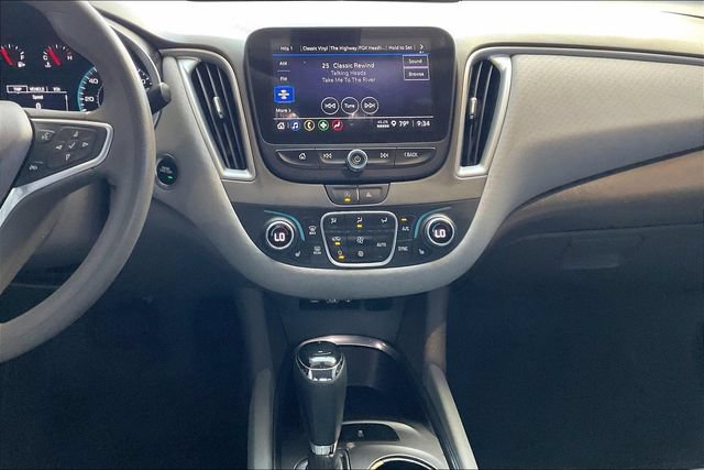 Used 2022 Chevrolet Malibu LT FWD image 9
