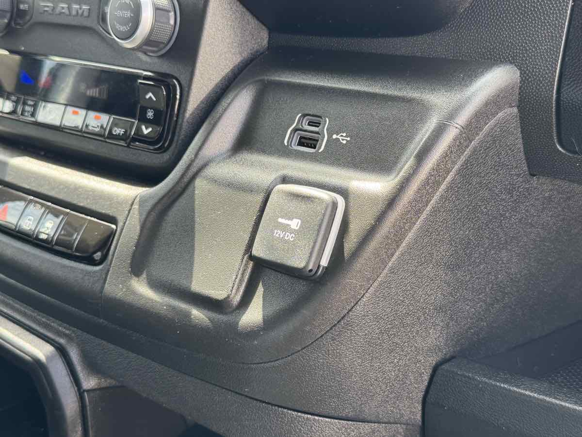 Used 2023 RAM ProMaster 2500 FWD image 17