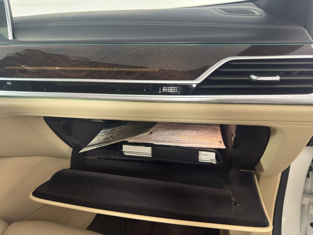 Used 2018 BMW 740i RWD image 43