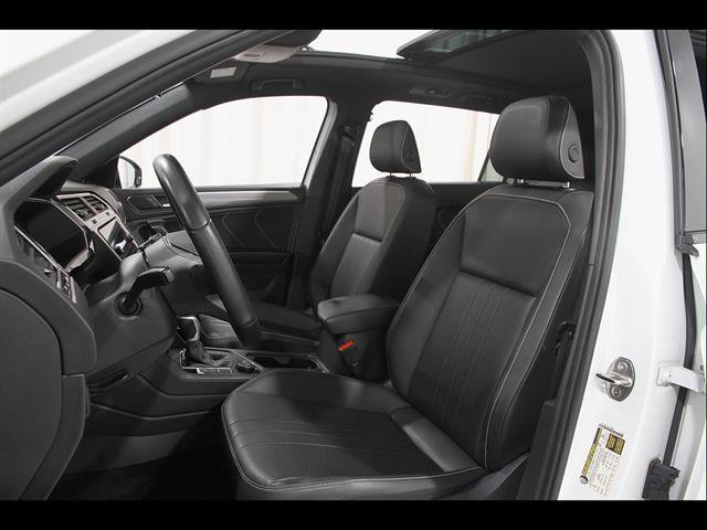 Certified 2024 Volkswagen Tiguan SE R-Line AWD/4WD image 5
