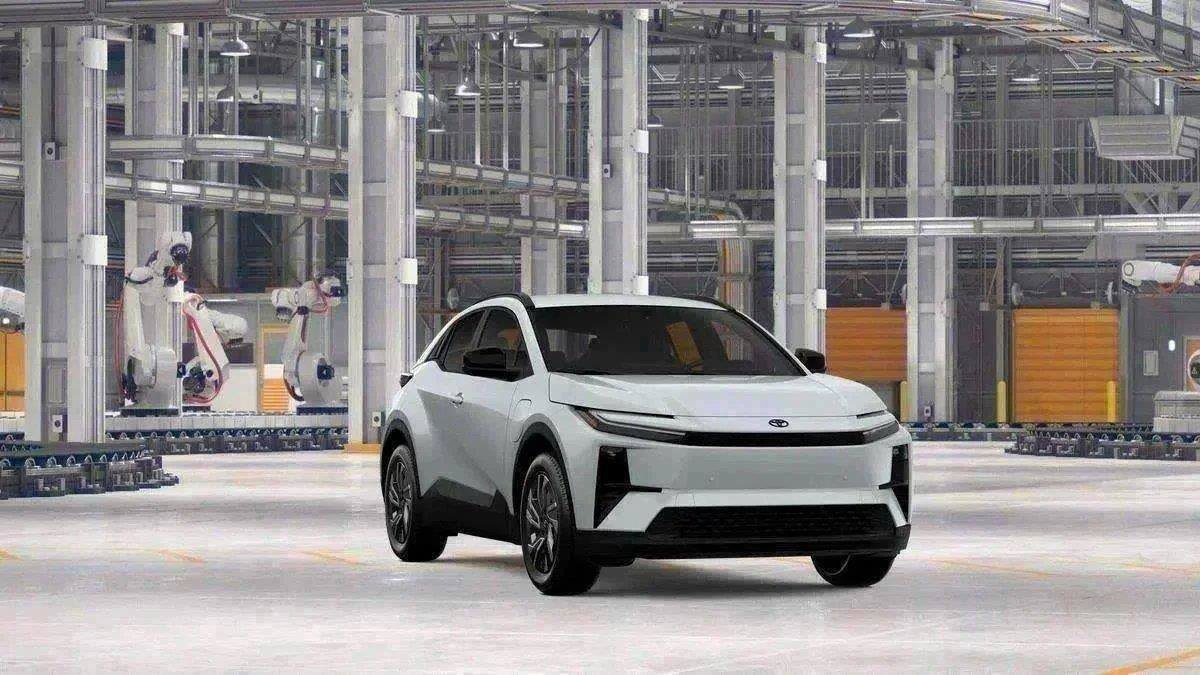 New 2026 Toyota C-HR AWD/4WD image 16