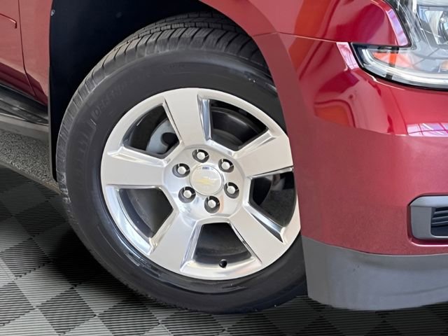 Used 2018 Chevrolet Suburban LS w/ All-Season Package image 27