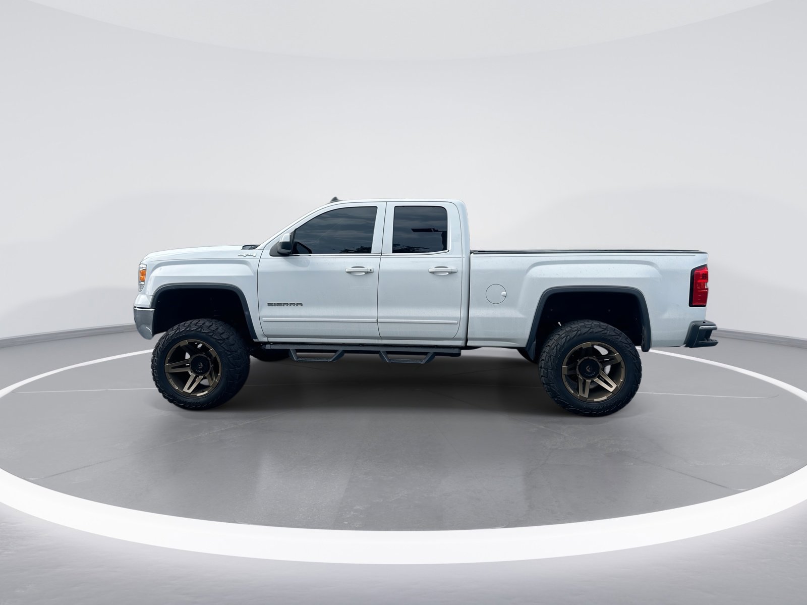 Used 2015 GMC Sierra 1500 SLE w/ SLE Value Package AWD/4WD image 6