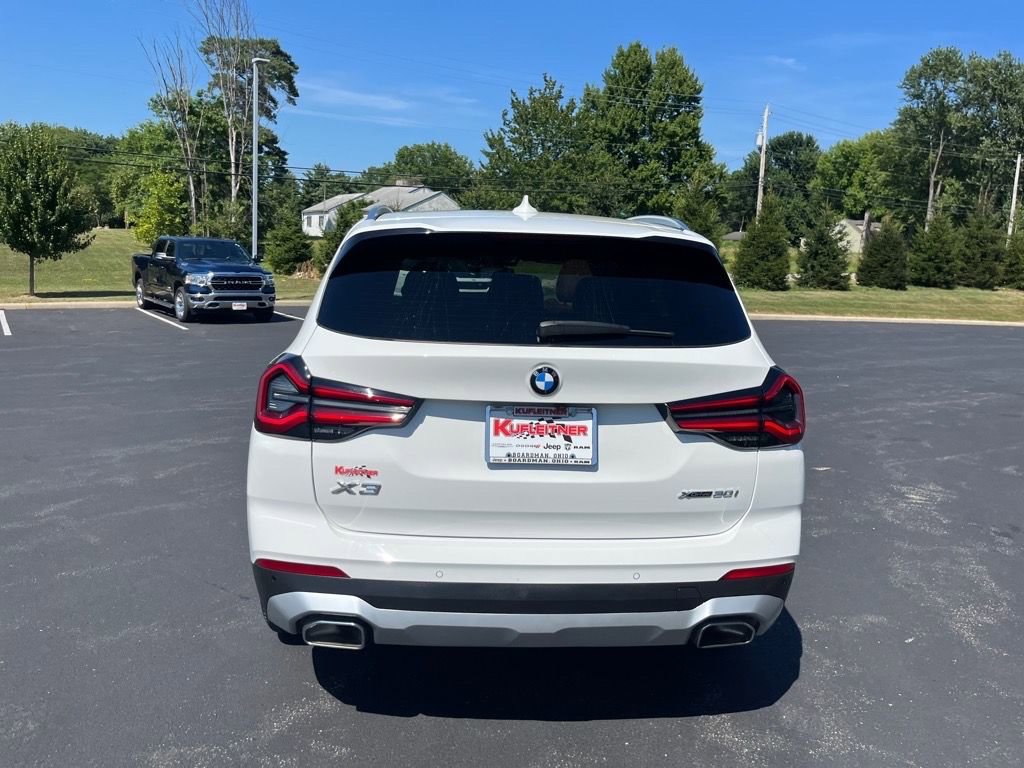 Used 2022 BMW X3 xDrive30i w/ Convenience Package AWD/4WD image 4