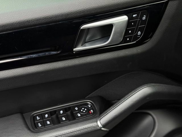 New 2026 Porsche Macan S image 14