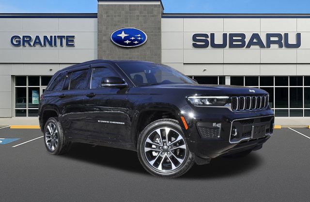 Used 2024 Jeep Grand Cherokee Overland w/ Luxury Tech Group IV image 4