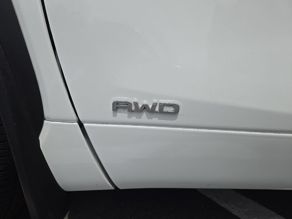 Used 2025 Toyota Highlander Limited AWD/4WD image 10