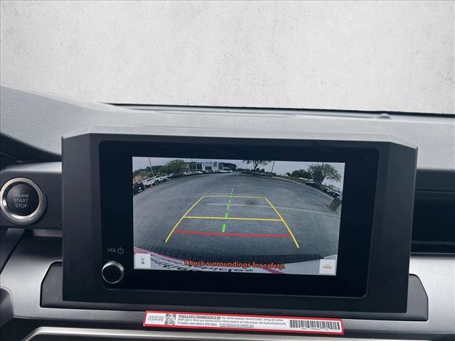 Used 2025 Toyota 4Runner SR5 AWD/4WD image 14