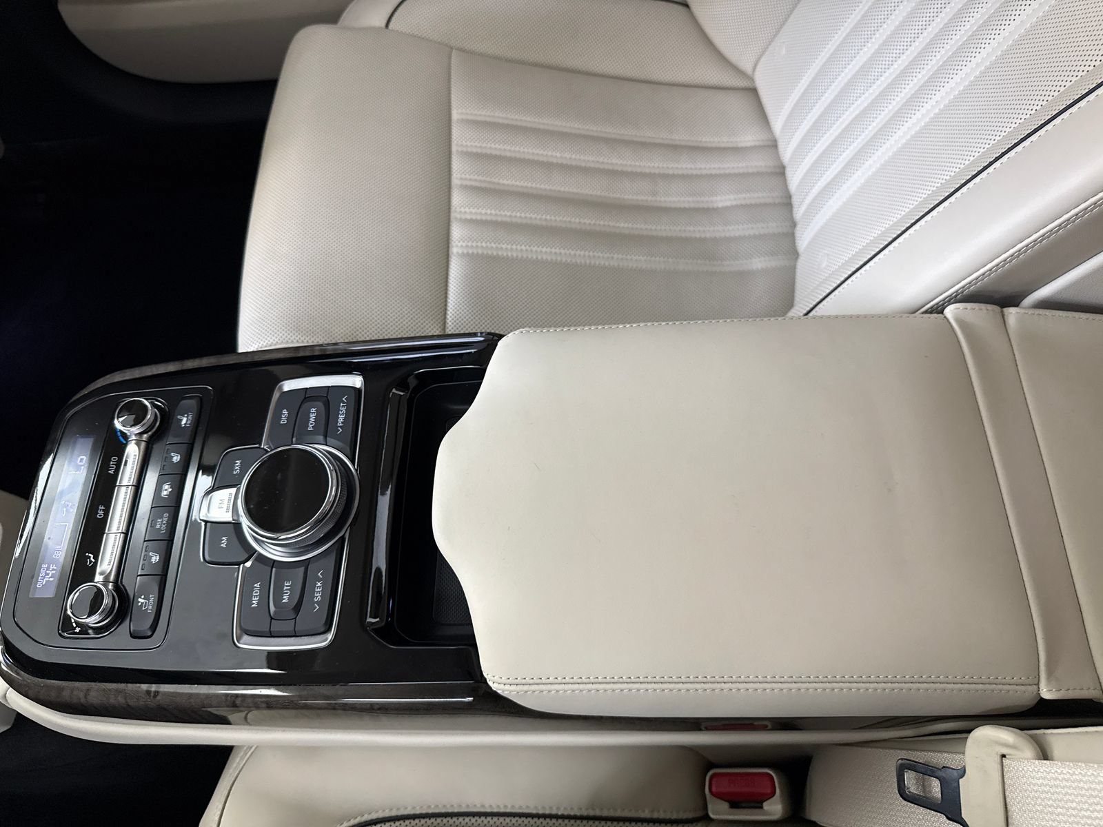 Used 2019 Genesis G90 3.3T Premium RWD image 39
