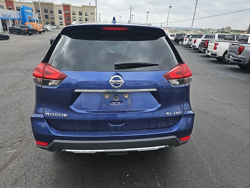 Used 2018 Nissan Rogue SL image 9