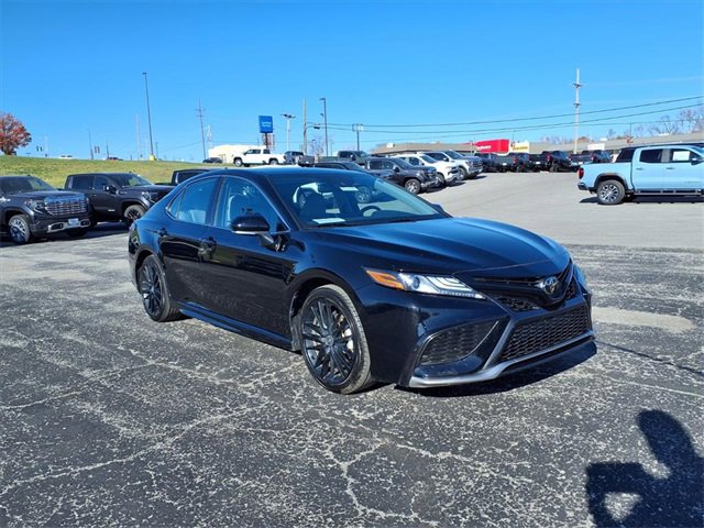 Used 2024 Toyota Camry XSE image 3