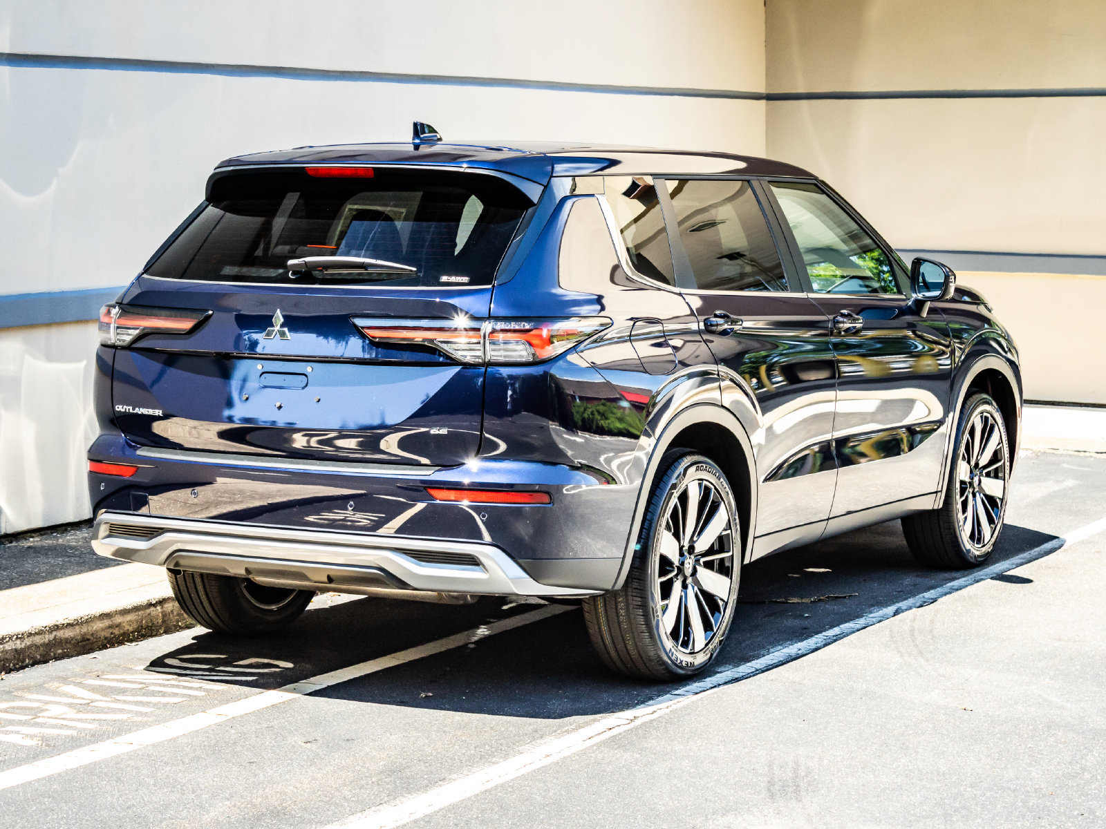 New 2026 Mitsubishi Outlander SE AWD/4WD image 7