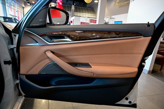 Used 2020 BMW 530i w/ Convenience Package image 29