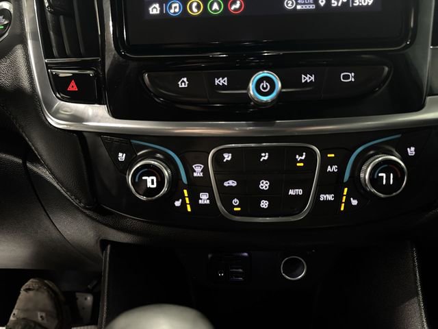 Used 2023 Chevrolet Traverse Premier AWD/4WD image 17