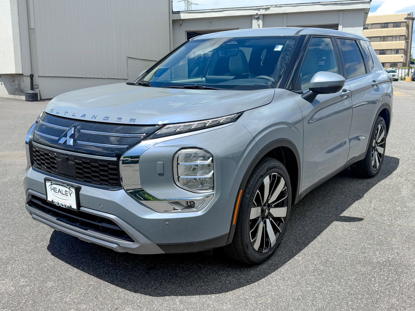 New 2026 Mitsubishi Outlander SE AWD/4WD image 3