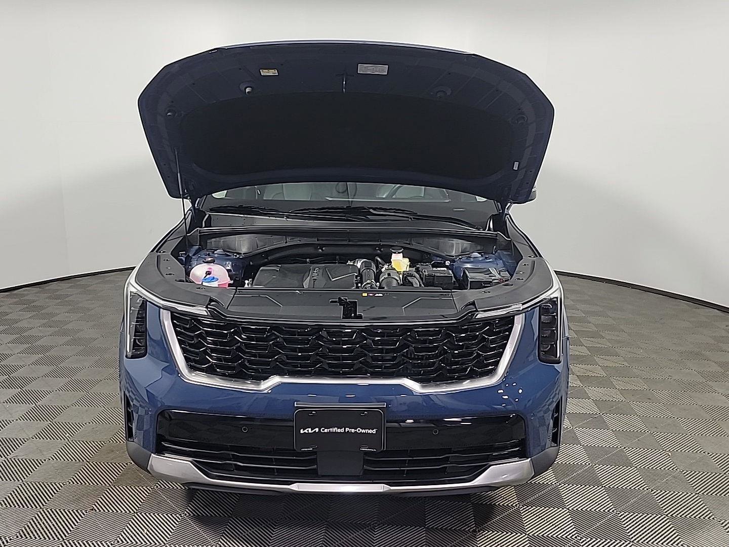 Used 2025 Kia Sorento EX w/ Panoramic Sunroof Package image 14