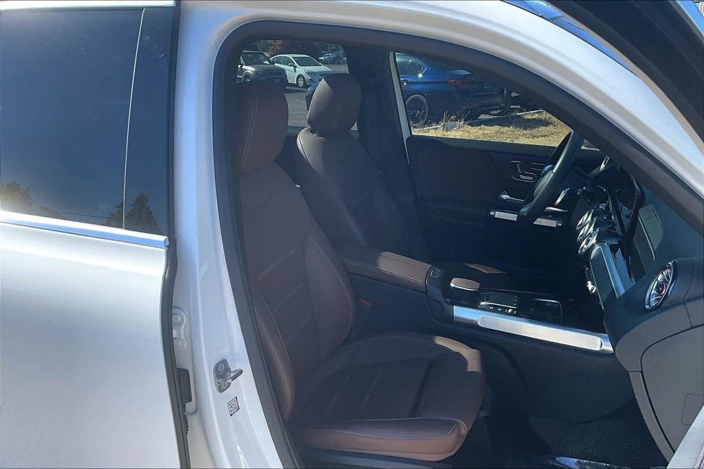 Used 2023 Mercedes-Benz GLB 35 AMG 4MATIC image 10