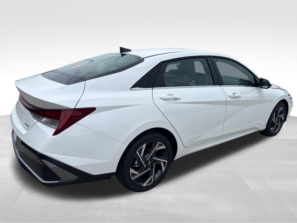 New 2026 Hyundai Elantra Limited FWD image 7