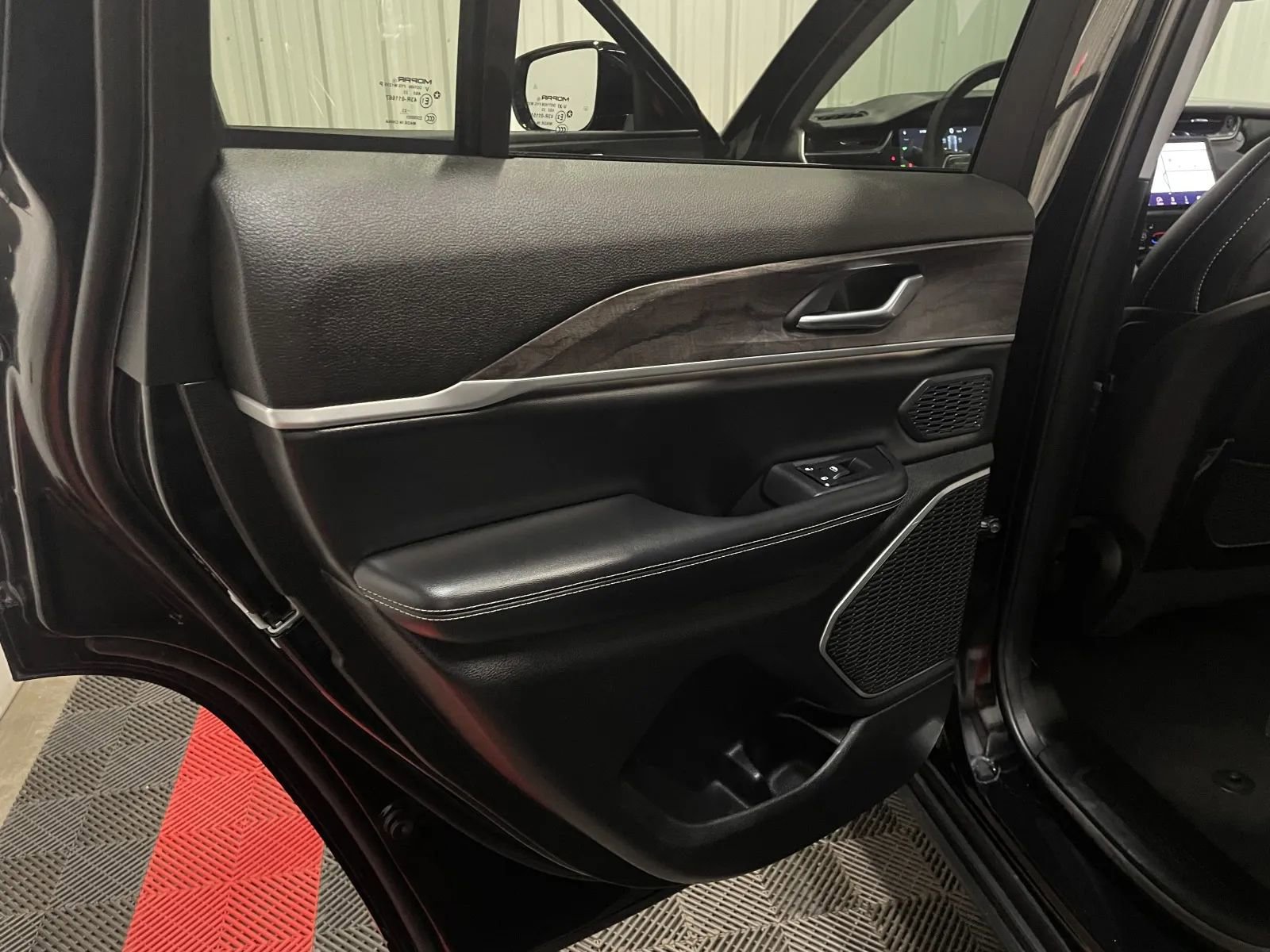 Used 2024 Jeep Grand Cherokee Limited 4xe image 42