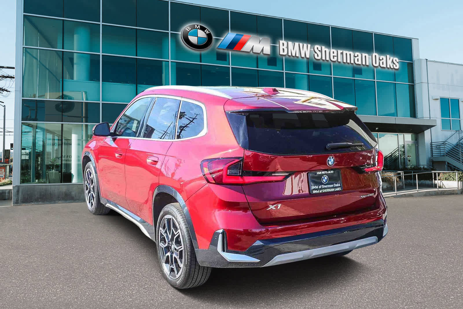 Used 2026 BMW X1 xDrive28i image 6