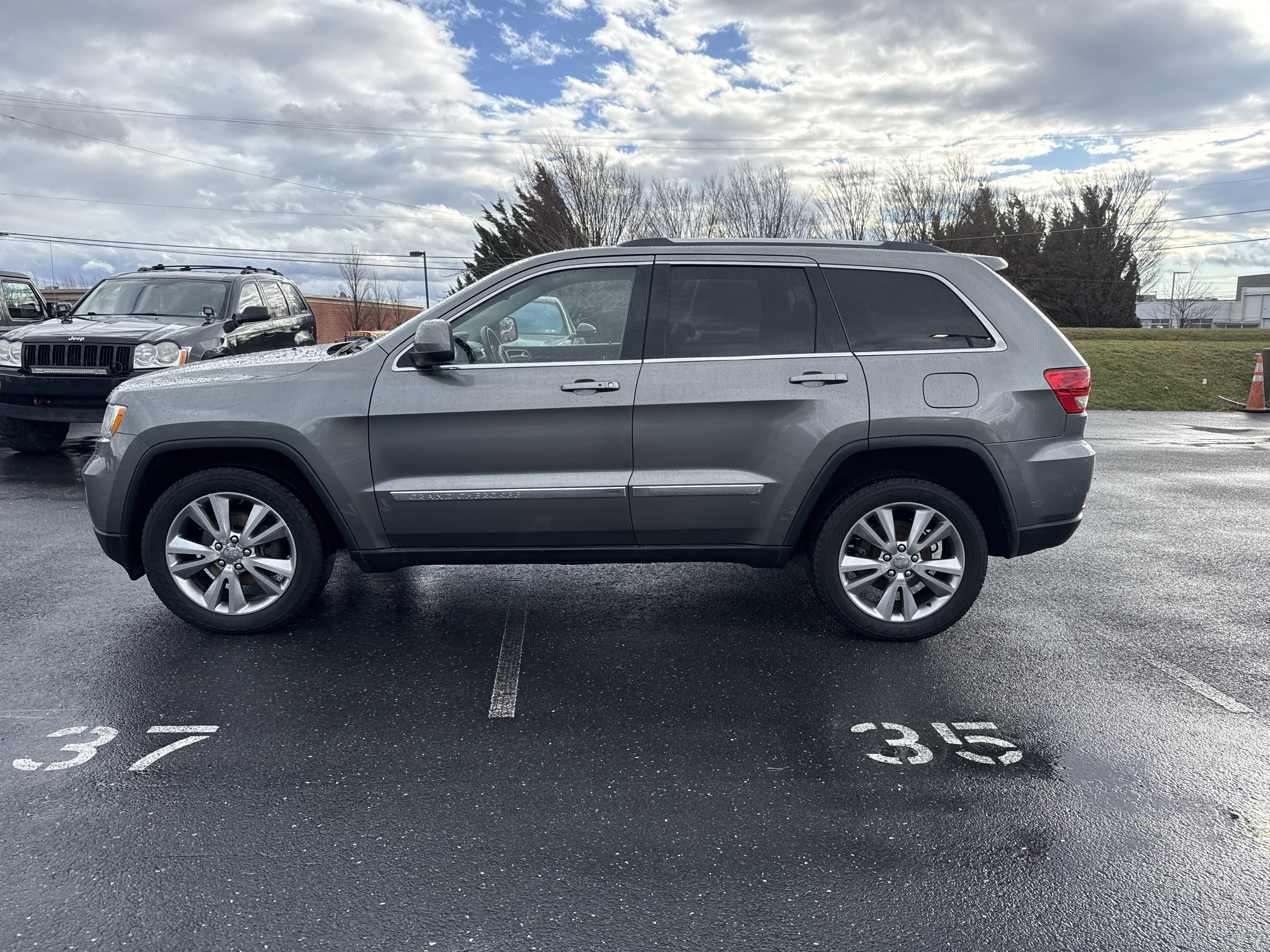 Used 2012 Jeep Grand Cherokee Laredo image 6