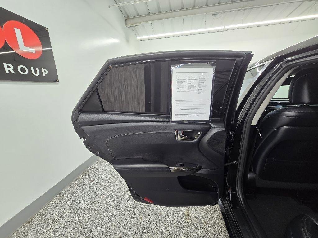 Used 2013 Toyota Avalon XLE Touring FWD image 27