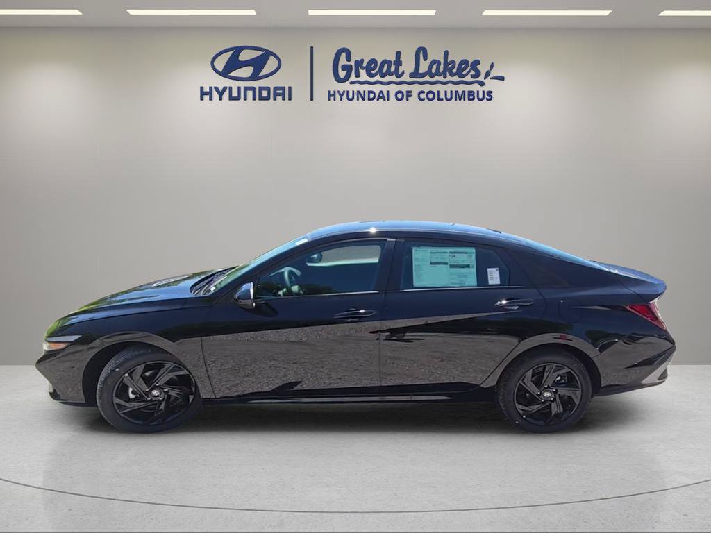 New 2026 Hyundai Elantra Sport FWD image 3