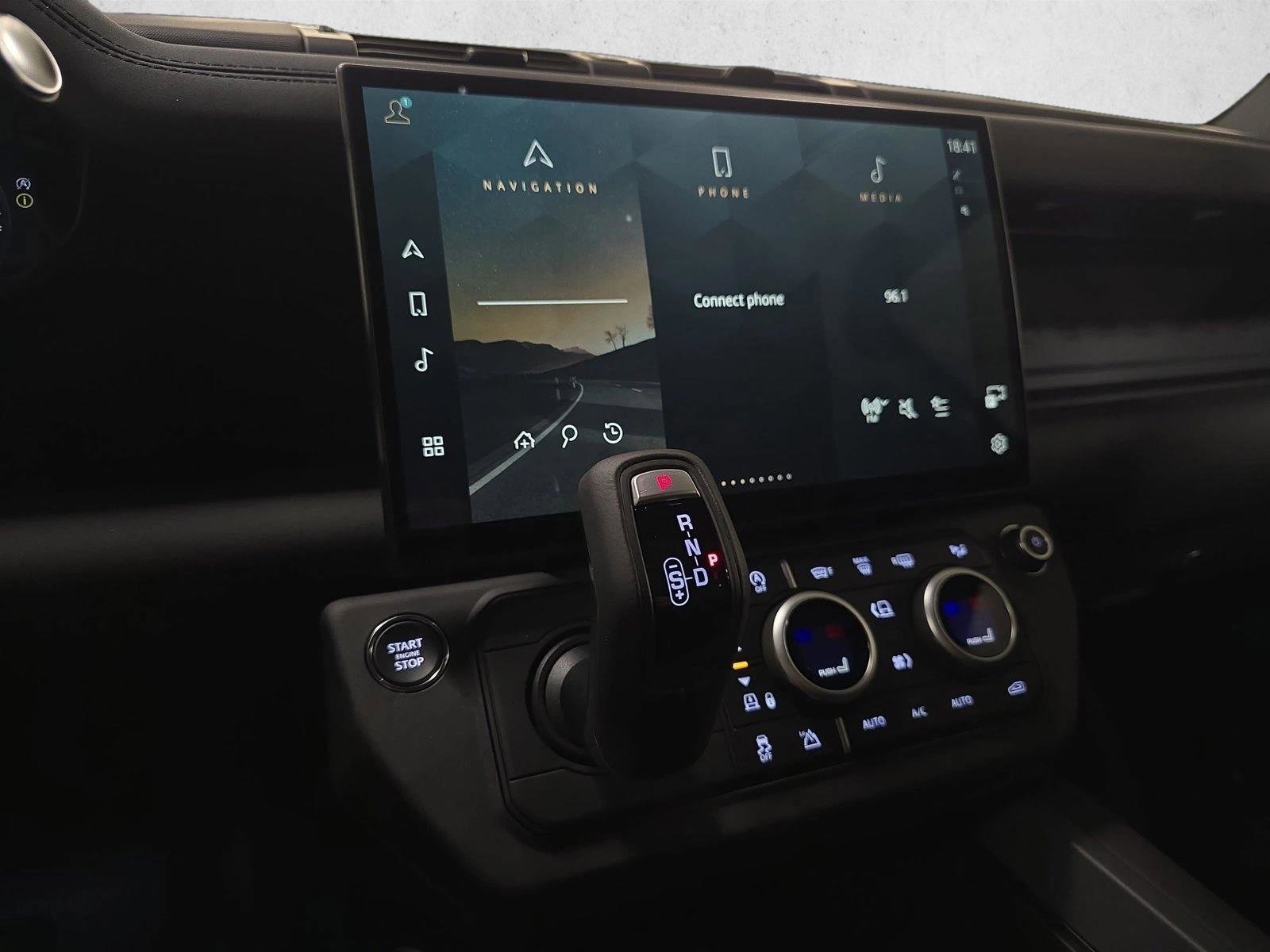 New 2026 Land Rover Defender 110 S AWD/4WD image 19
