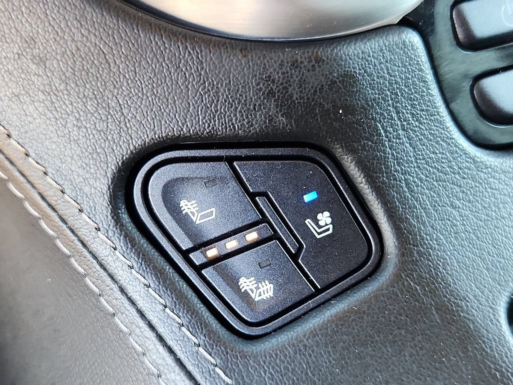 Used 2019 GMC Yukon XL SLT AWD/4WD image 22