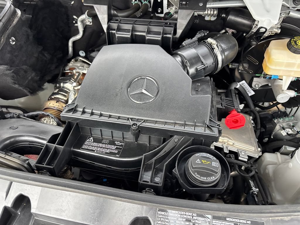 Used 2025 Mercedes-Benz Sprinter 2500 image 34