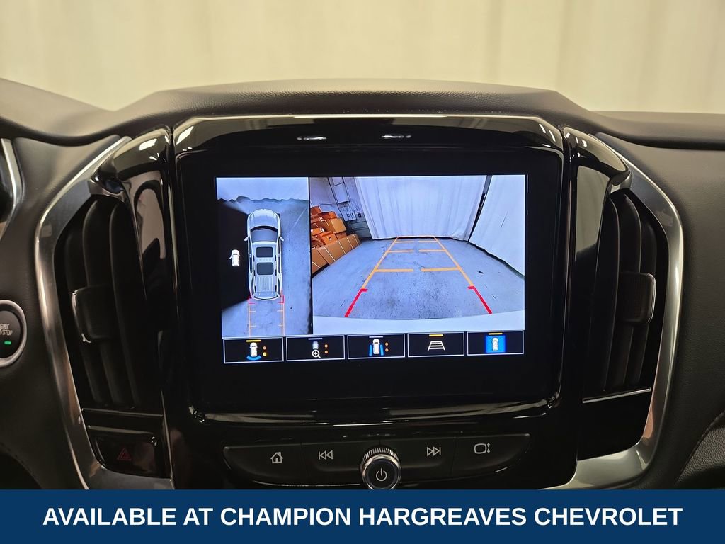 Used 2023 Chevrolet Traverse RS image 19