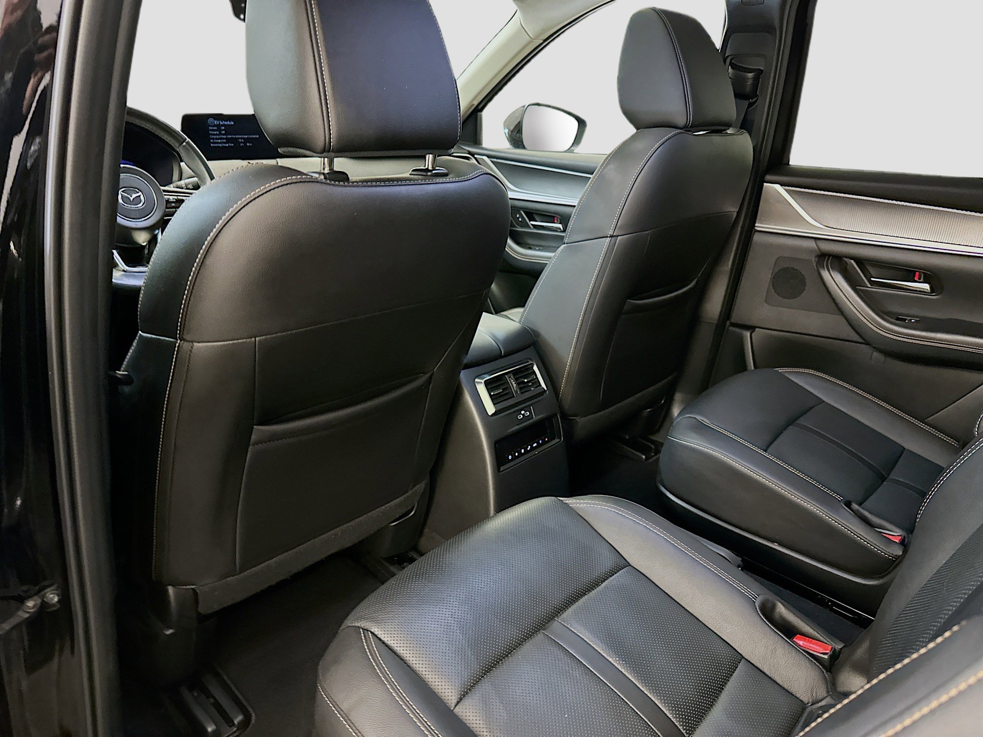 Used 2024 MAZDA CX-90 Plug-In Hybrid w/ Preferred image 29