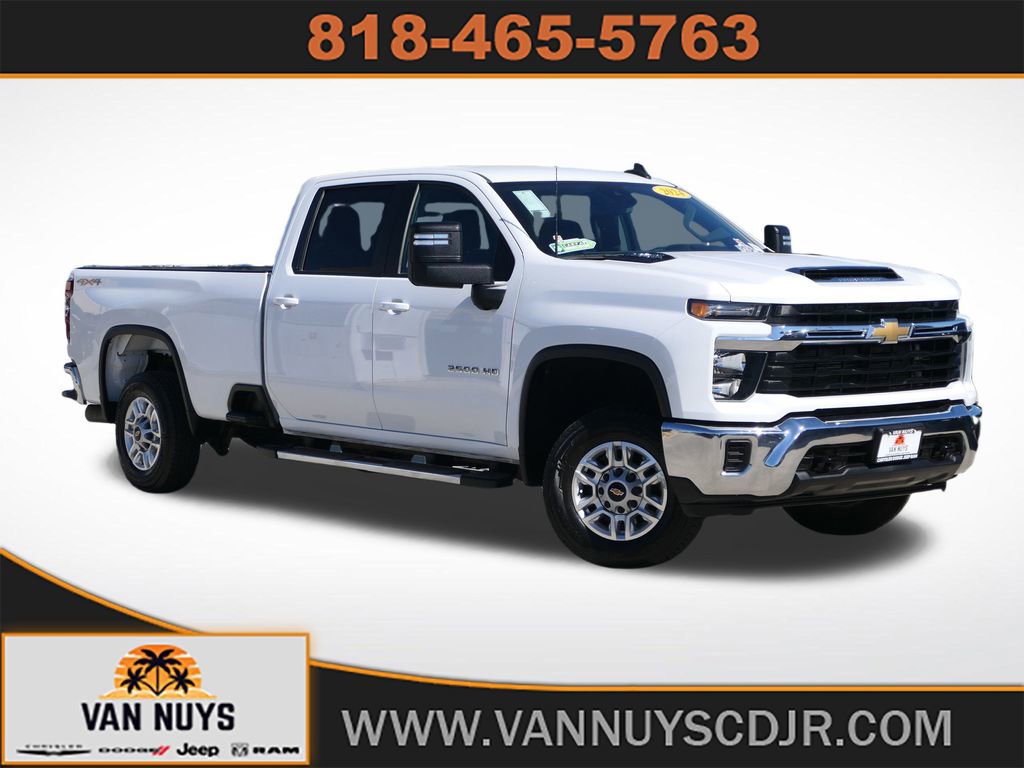 Used 2024 Chevrolet Silverado 2500 LT image 1