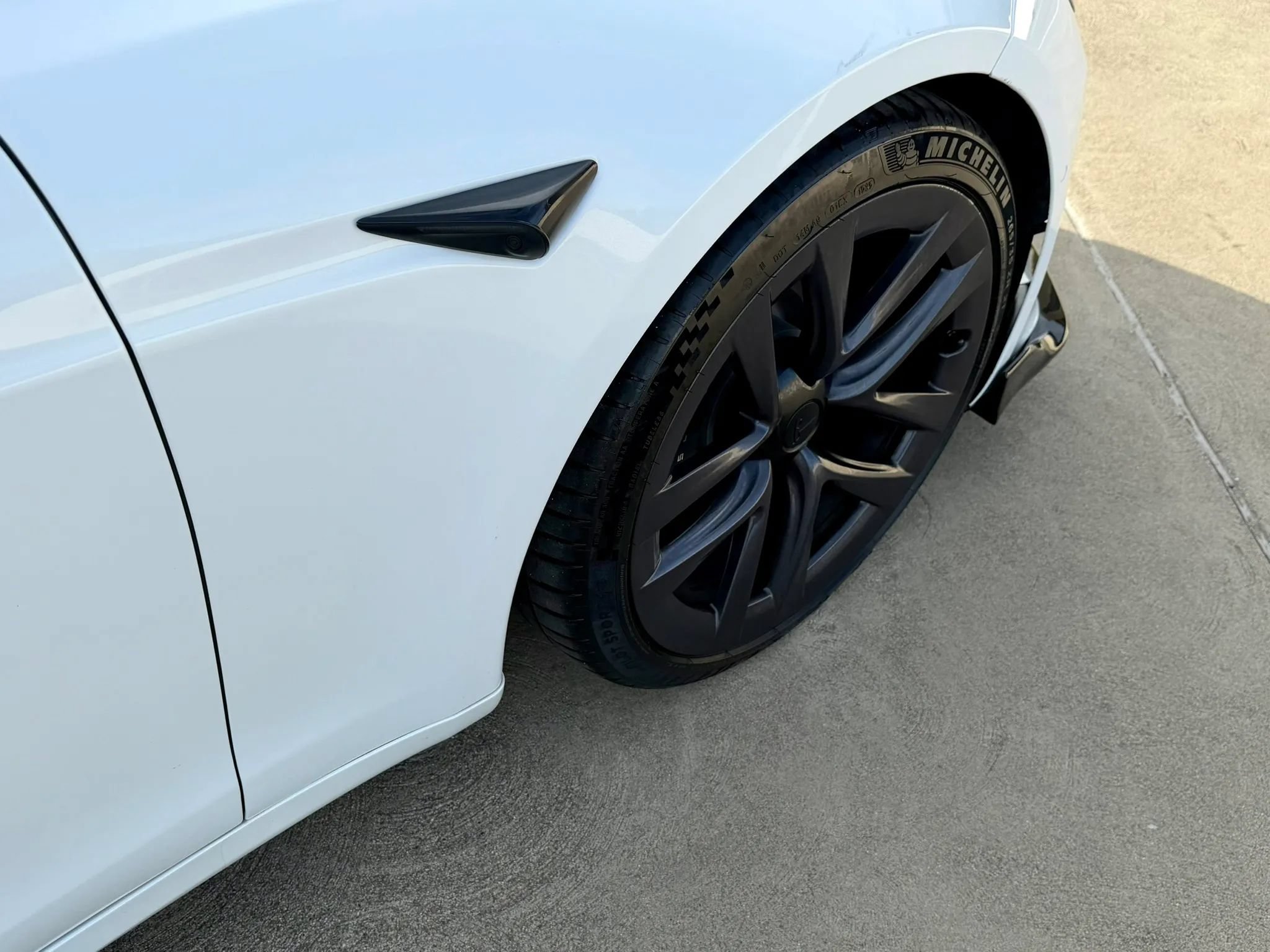 Used 2022 Tesla Model S Standard Range AWD/4WD image 24