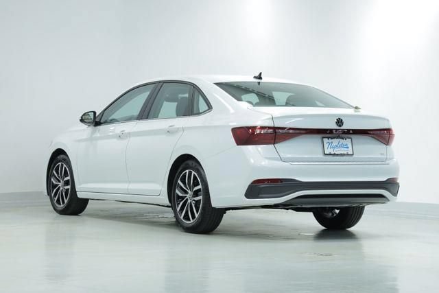 New 2025 Volkswagen Jetta SE FWD image 7