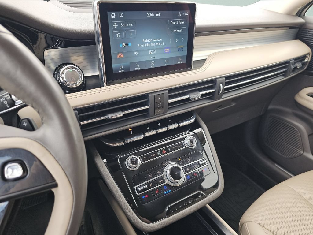 Used 2021 Lincoln Corsair AWD w/ Premium Package image 33
