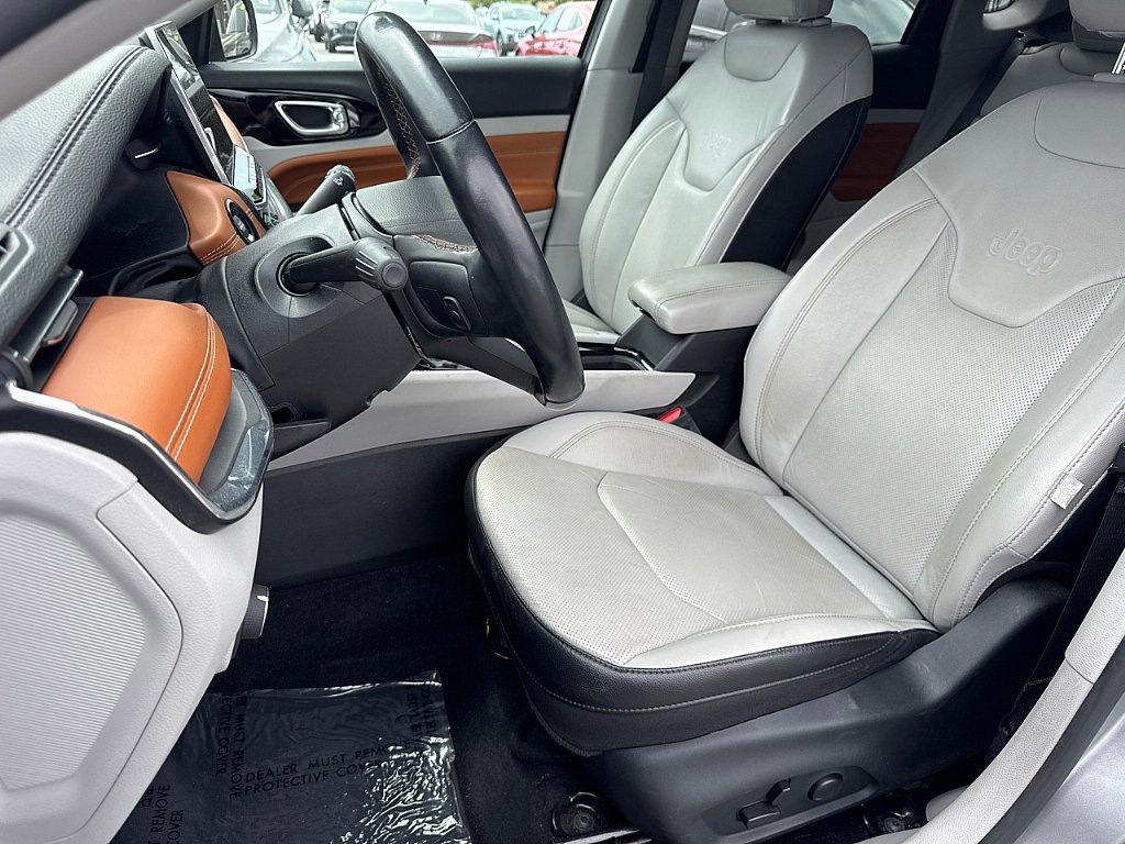 Used 2022 Jeep Compass Limited w/ Elite Group AWD/4WD image 11