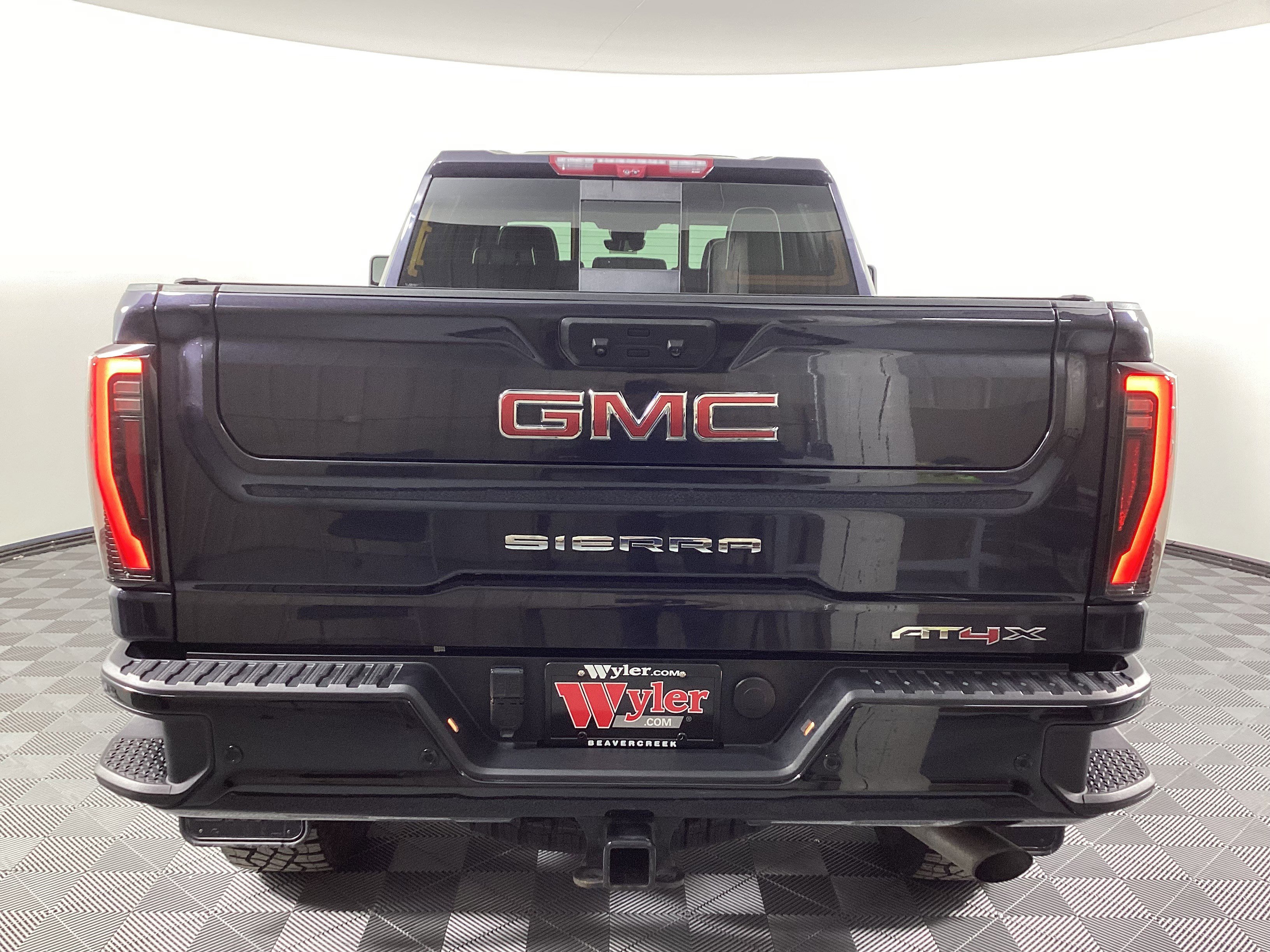 Used 2024 GMC Sierra 2500 AT4X AWD/4WD image 6