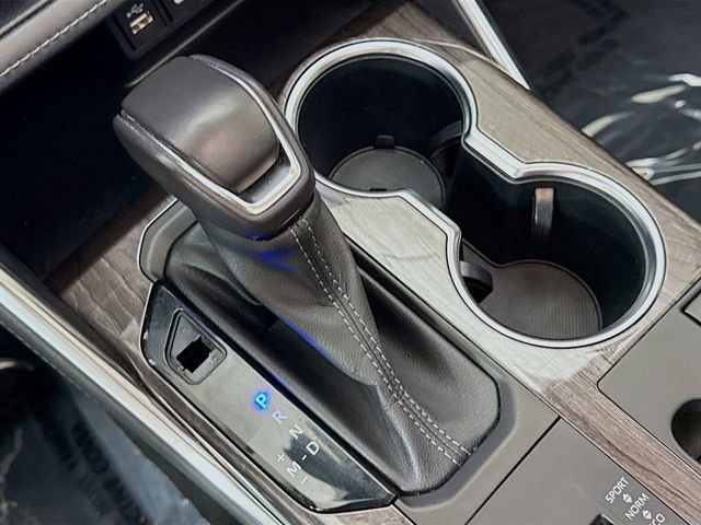 Used 2023 Toyota Highlander Limited image 17