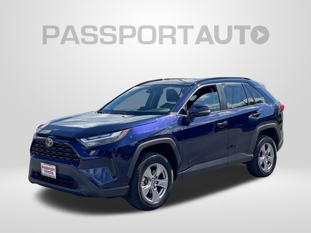 Used 2025 Toyota RAV4 XLE AWD/4WD image 1