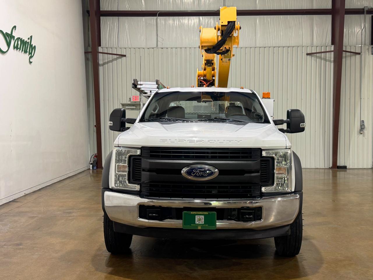 Used 2017 Ford F550 2WD SuperCab Super Duty image 2
