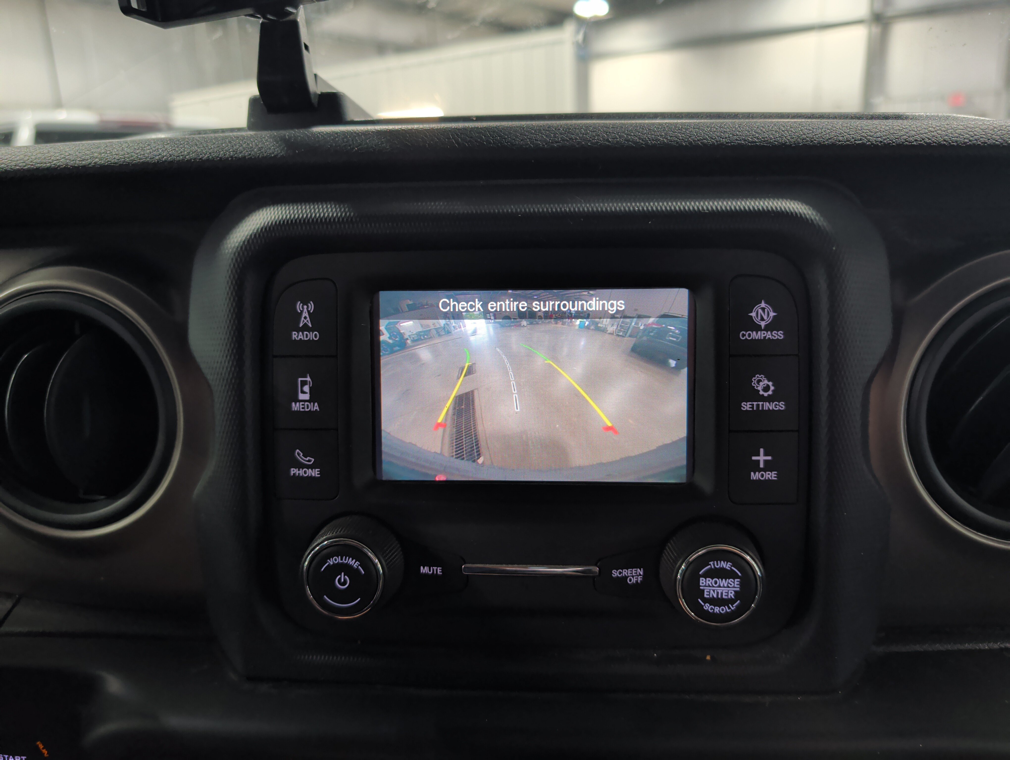 Used 2020 Jeep Wrangler Sport AWD/4WD image 12