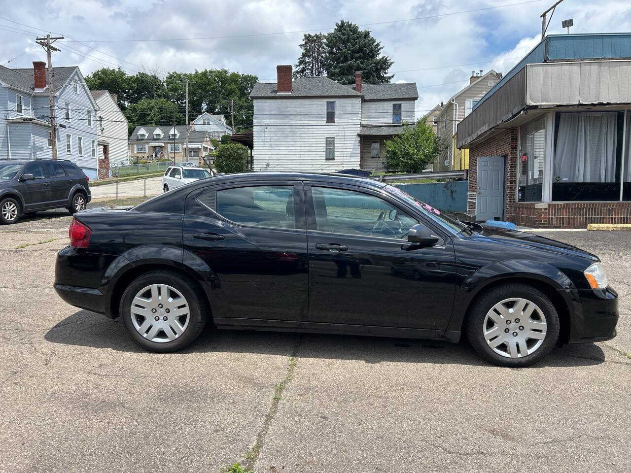 Used 2014 Dodge Avenger SE FWD image 4