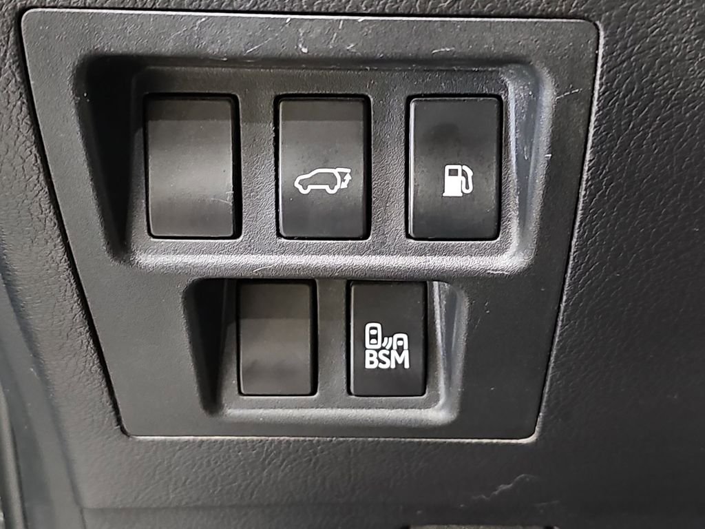 Used 2013 Lexus RX 450h AWD w/ Navigation Pkg image 29