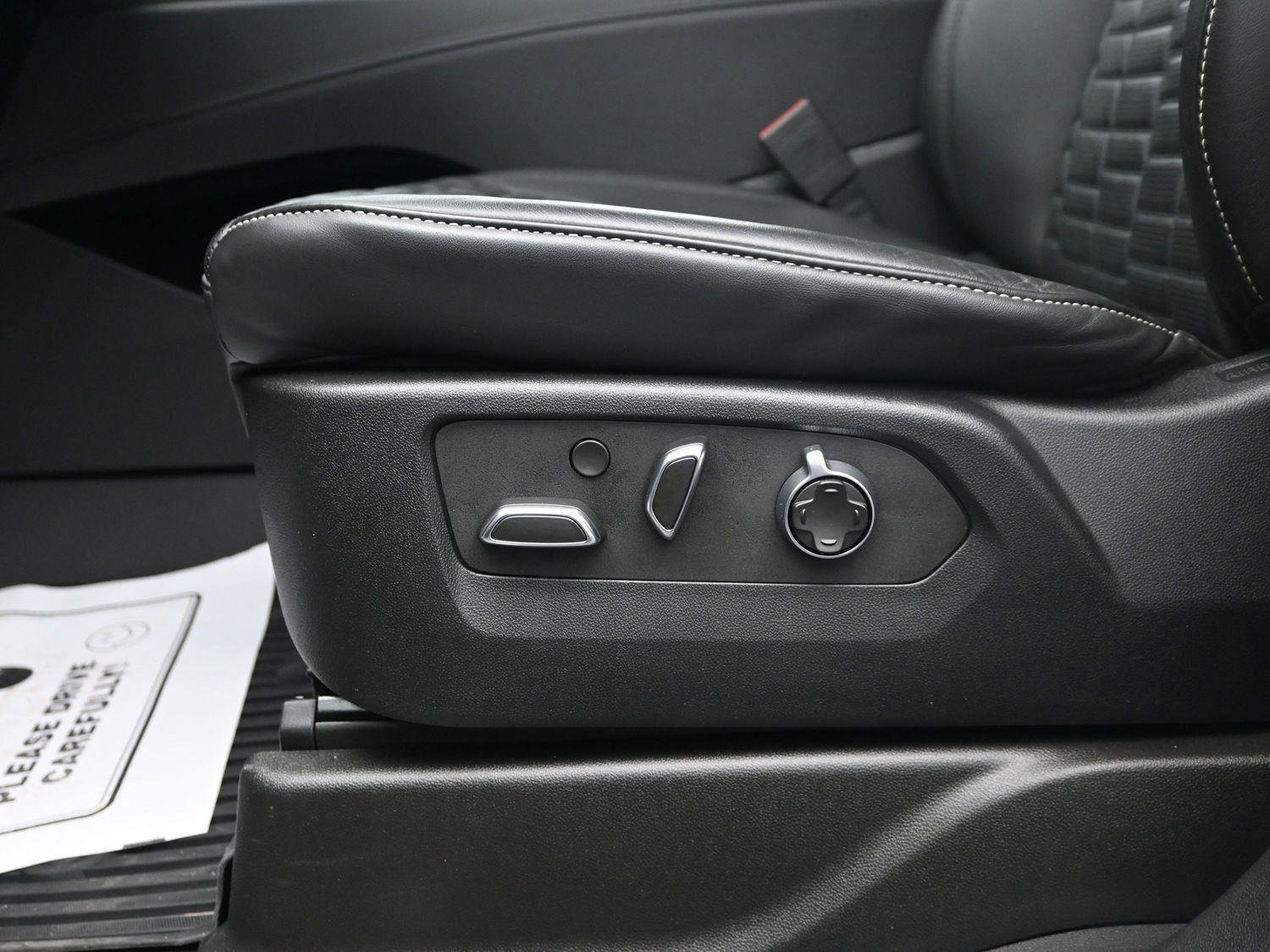 Used 2023 Cadillac Escalade Sport Platinum w/ LPO, ONYX Package image 25