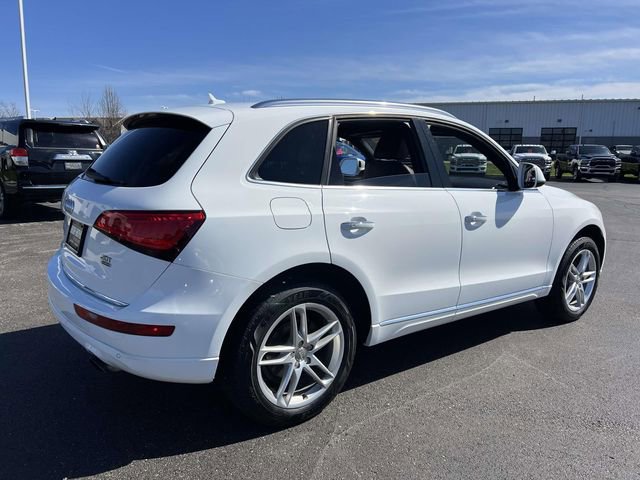Used 2017 Audi Q5 2.0T Premium Plus w/ Technology Package image 7